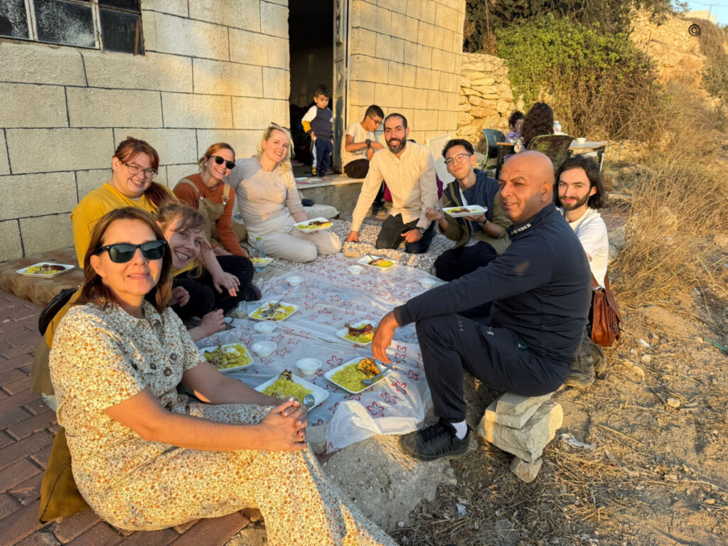 Volunteer With Refugees in Syria Program